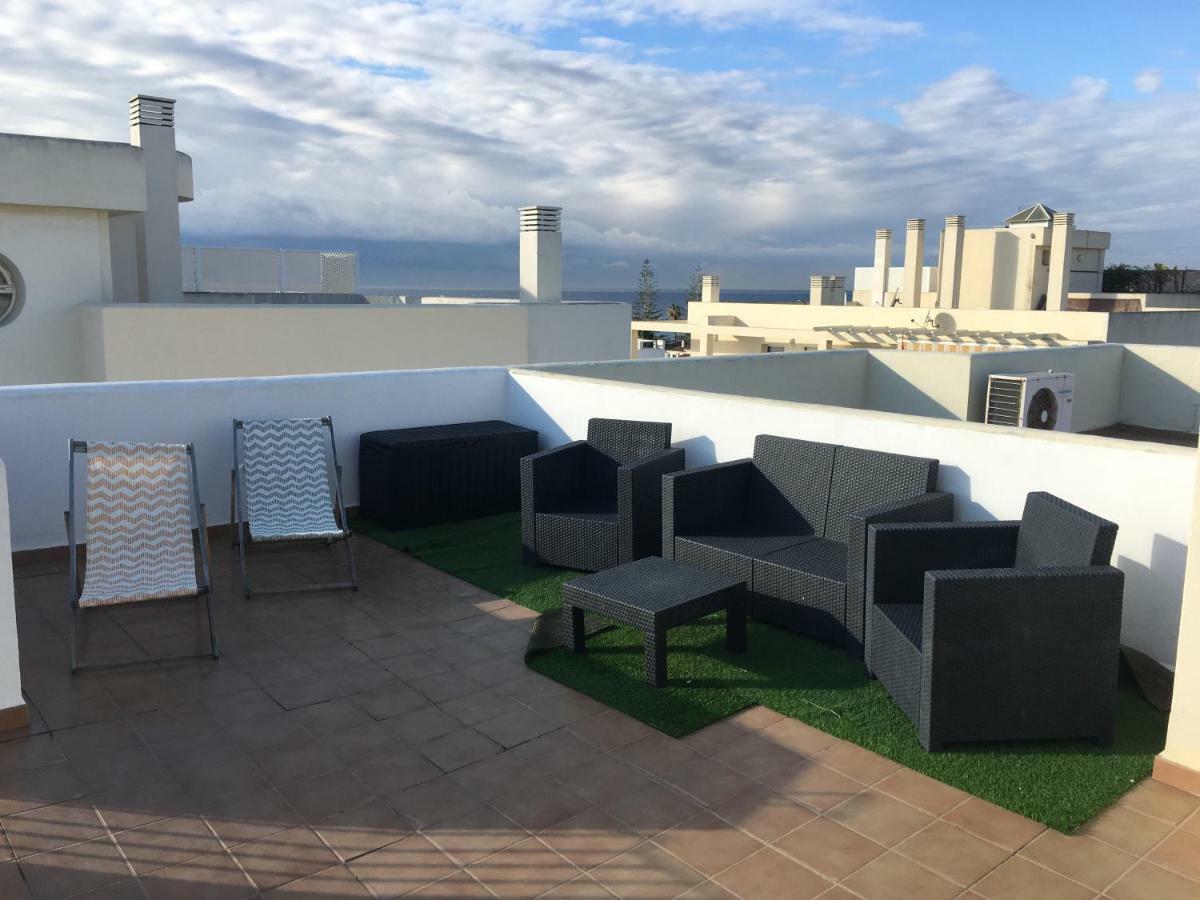 Ferienwohnung Apartamento Atico A 50 Metros De La Playa Will Rincón de la Victoria Exterior foto